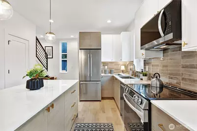 2006 B 19th Avenue S, Seattle, WA 98144 - Photo 14