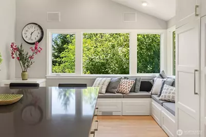 5610 W Mercer Way, Mercer Island, WA 98040 - Photo 10