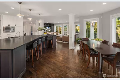 2242 79th Avenue NE, Medina, WA 98039 - Photo 10