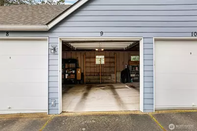 3935 226th Place SE #207, Issaquah, WA 98029 - Photo 32