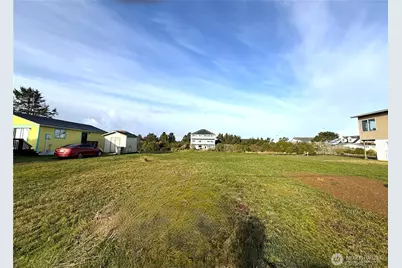 555 Canal Drive NE, Ocean Shores, WA 98569 - Photo 6