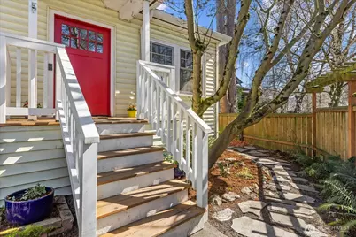 810 NE Ravenna Boulevard, Seattle, WA 98115 - Photo 2