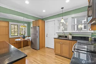 810 NE Ravenna Blvd, Seattle, WA 98115 - Photo 8