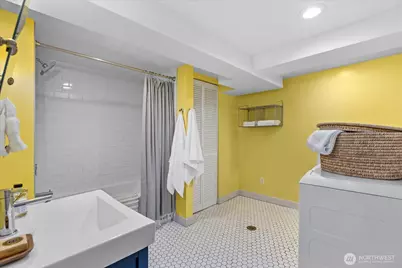 810 NE Ravenna Boulevard, Seattle, WA 98115 - Photo 24