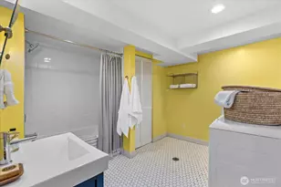 810 NE Ravenna Blvd, Seattle, WA 98115 - Photo 24