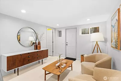 810 NE Ravenna Boulevard, Seattle, WA 98115 - Photo 18