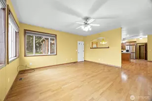 4802 51st St Ct E, Tacoma, WA 98443 - Photo 10