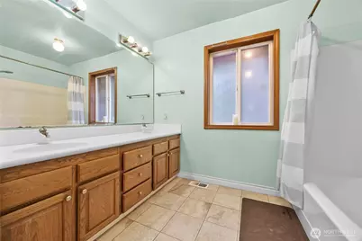 4802 51st Street Ct E, Tacoma, WA 98443 - Photo 32