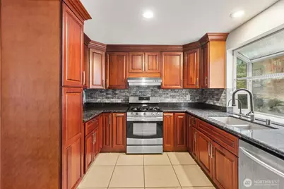 2702 Cedar Avenue S, Renton, WA 98055 - Photo 14