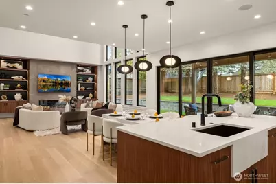 218 109th Avenue SE, Bellevue, WA 98004 - Photo 6