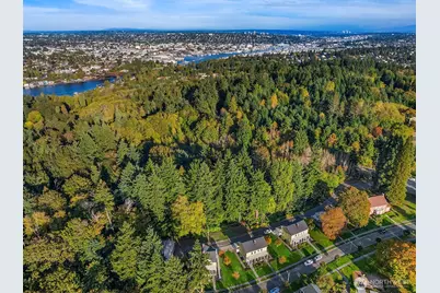 4422 Montana Circle W, Seattle, WA 98199 - Photo 30