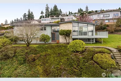 4360 Somerset Boulevard SE, Bellevue, WA 98006 - Photo 1