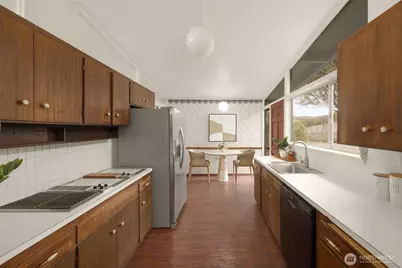 4360 Somerset Boulevard SE, Bellevue, WA 98006 - Photo 12