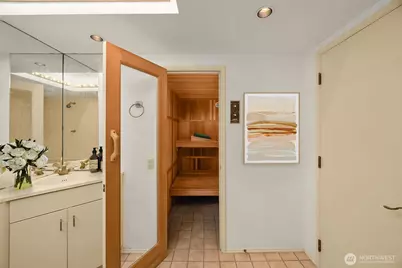 4360 Somerset Boulevard SE, Bellevue, WA 98006 - Photo 26