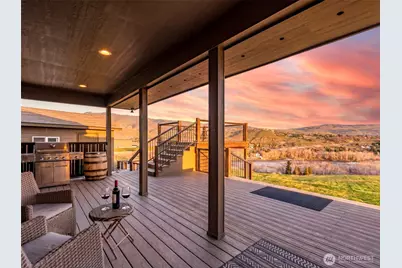 3045 Eastview Lane, Wenatchee, WA 98801 - Photo 4