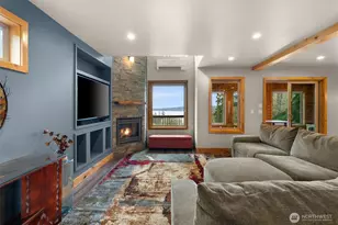 12511 Cole Point Dr, Anderson Island, WA 98303 - Photo 16