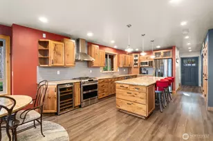 12511 Cole Point Dr, Anderson Island, WA 98303 - Photo 10