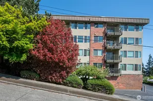 3400 25th Ave W, Seattle, WA 98199 - Photo 2