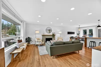 22207 54th Avenue W, Mountlake Terrace, WA 98043 - Photo 2