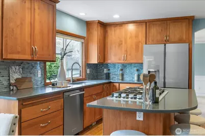 12319 181st Court NE, Redmond, WA 98052 - Photo 8