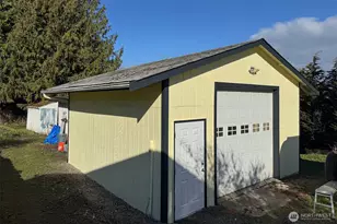 202 S Bayview Ave, Port Angeles, WA 98362 - Photo 32