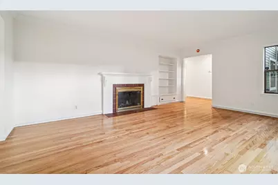 1114 2nd Avenue N, Seattle, WA 98109 - Photo 4