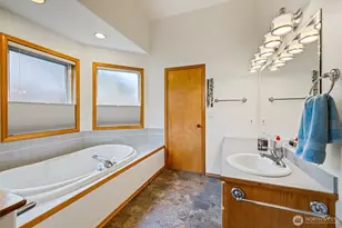 716 S N St, Port Angeles, WA 98363 - Photo 24