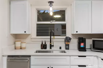 8731 13th Avenue NW, Seattle, WA 98117 - Photo 10