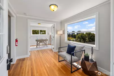 340 NE 53rd Street, Seattle, WA 98105 - Photo 6