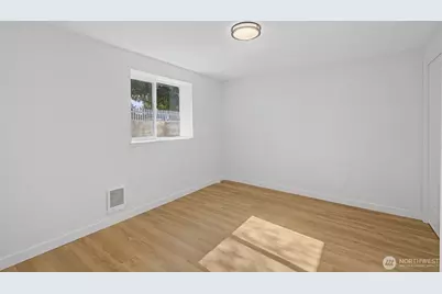 8844 16th Avenue SW, Seattle, WA 98106 - Photo 28