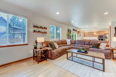 907 196th Place SW, Lynnwood, WA 98036 - Photo 10
