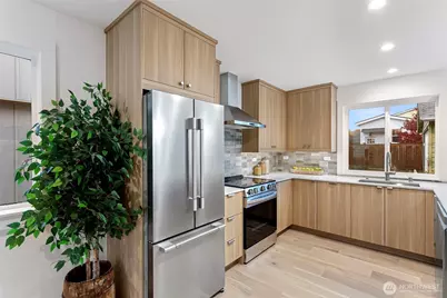 8003 25th Avenue NW, Seattle, WA 98117 - Photo 6