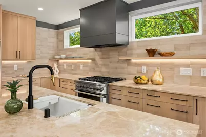 7342 20th Avenue NW, Seattle, WA 98117 - Photo 12