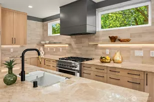 7342 20th Ave NW, Seattle, WA 98117 - Photo 12