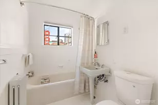 1106 NE 42nd, Seattle, WA 98105 - Photo 24