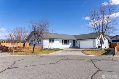 605 Pinyon Place, Omak, WA 98841 - Photo 2