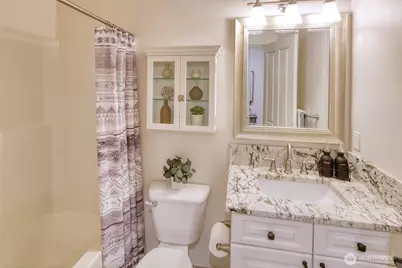 23300 SE Black Nugget Road #F6, Issaquah, WA 98029 - Photo 18