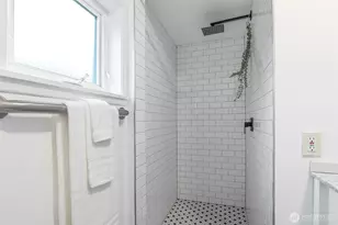 2128 S Ainsworth Ave, Tacoma, WA 98405 - Photo 20