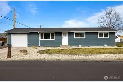 911 1st NE, Ephrata, WA 98823 - Photo 4