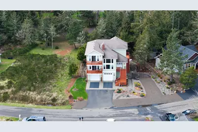 125 Sunrise Avenue SE, Ocean Shores, WA 98569 - Photo 2