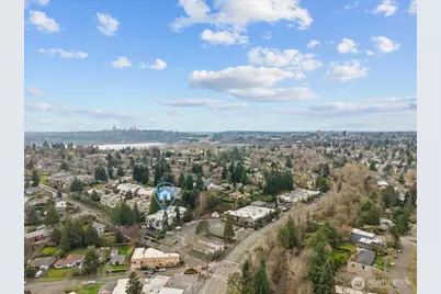 5225 50th Avenue NE #206, Seattle, WA 98105 - Photo 30