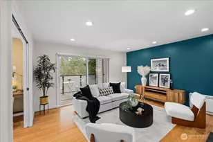 5225 50th Ave NE, Seattle, WA 98105 - Photo 2
