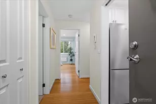 5225 50th Ave NE, Seattle, WA 98105 - Photo 8