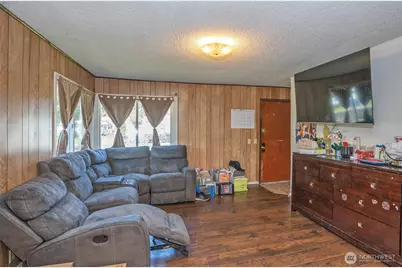 758 108th Street S, Tacoma, WA 98444 - Photo 4