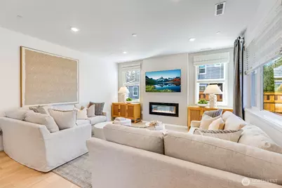 20464 Myrtle Place E, Bonney Lake, WA 98391 - Photo 8