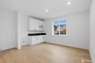 20464 Myrtle Pl E, Bonney Lake, WA 98391 - Photo 12