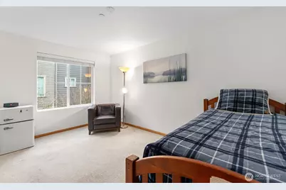 877 5th Pl NE, Issaquah, WA 98029 - Photo 16