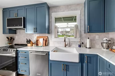 705 NE Haller Street, Coupeville, WA 98239 - Photo 8