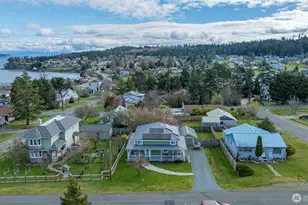 705 NE Haller St, Coupeville, WA 98239 - Photo 2