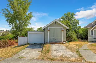 3836 Letitia Ave S, Seattle, WA 98118 - Photo 4